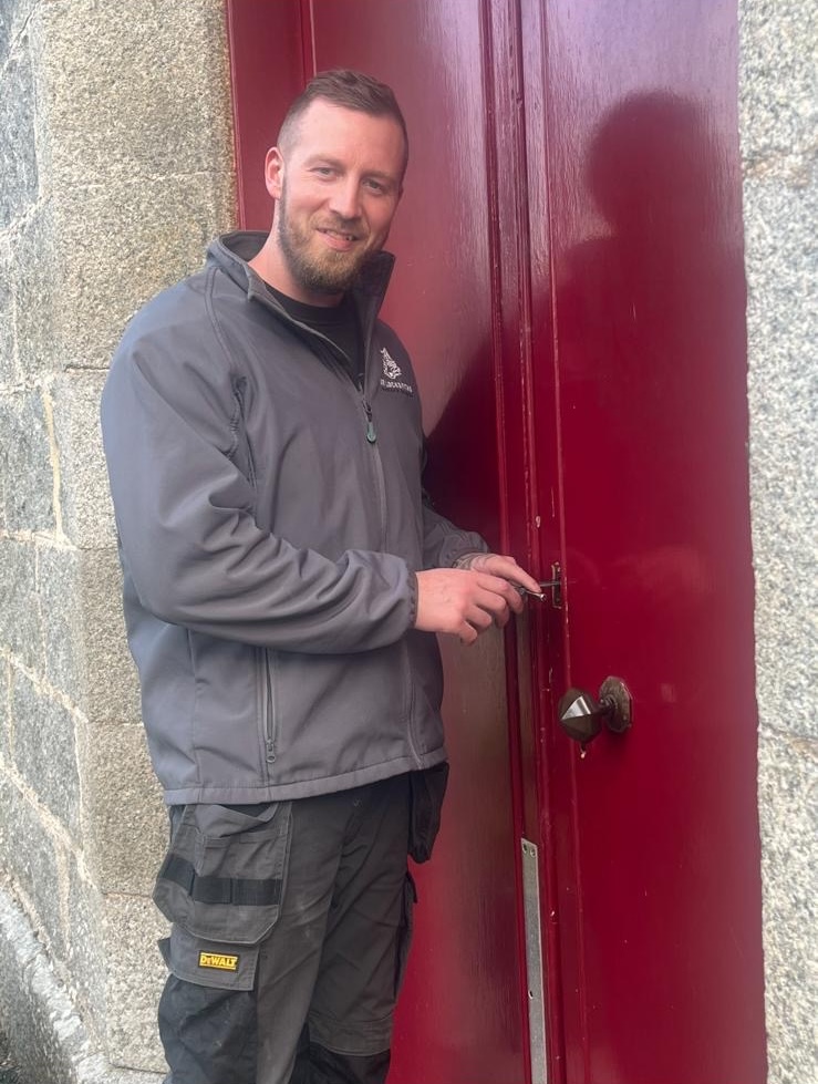 Darren - W.R Locksmiths